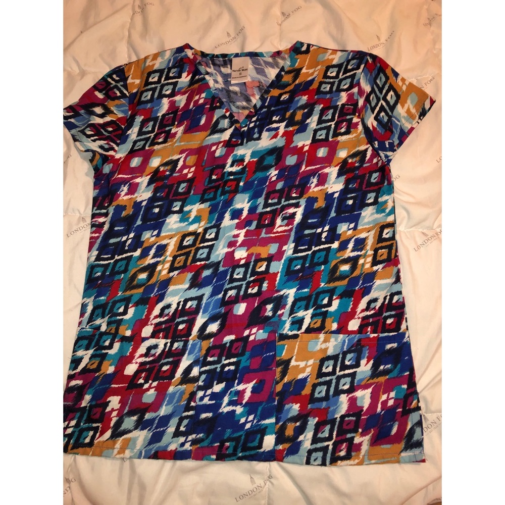 Size S Pattern Scrub Top
